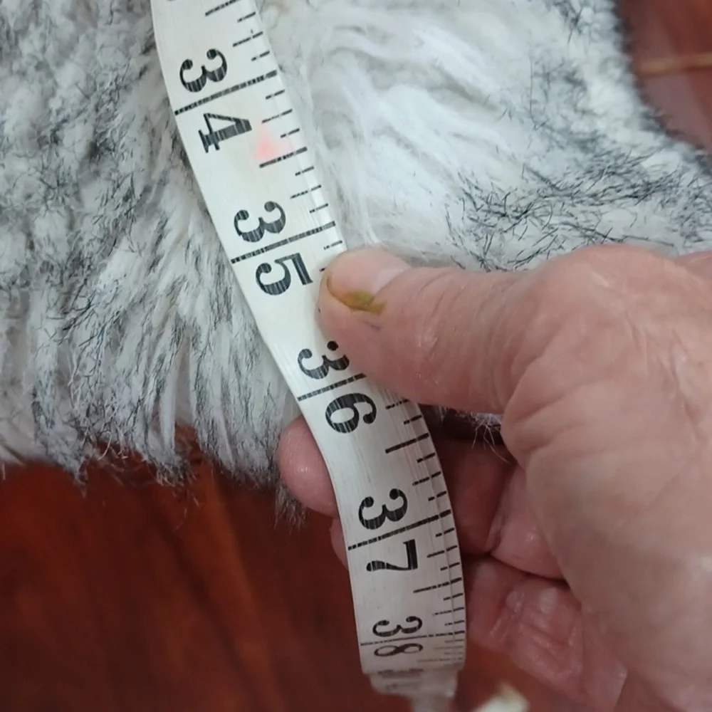 Furry Wolf Colors 36x36 Piece Of Material Add. Backing & Make A Rug